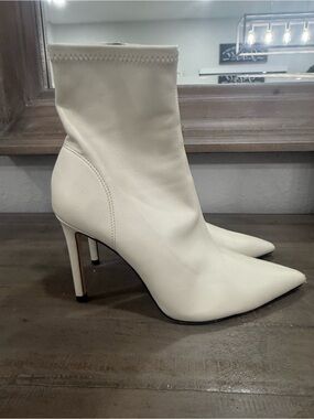 Zara Cream White Pointed Toe Stiletto Sock Ankle Boots Size 8